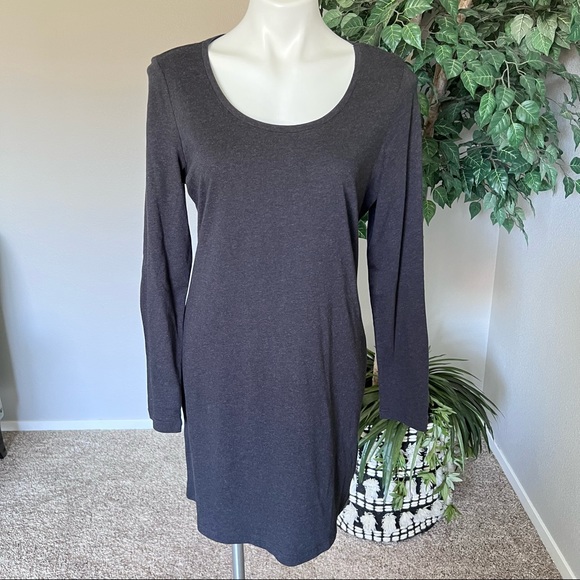 H&M Dresses & Skirts - H&M grey basic t-shirt dress